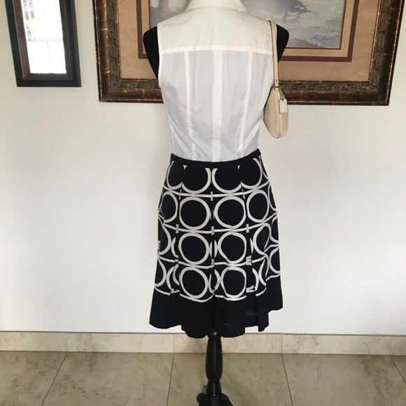 Ann Taylor Petites size 0P pleated all around  - Picture 3 of 7